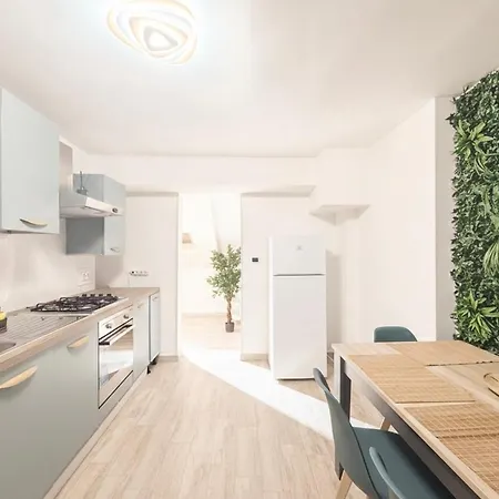 Vertical Forest House Apartment